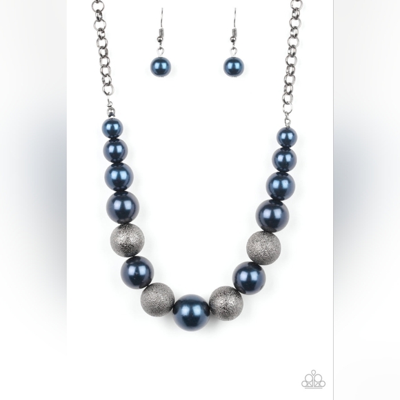 Color Me CEO Necklace - Picture 3 of 3